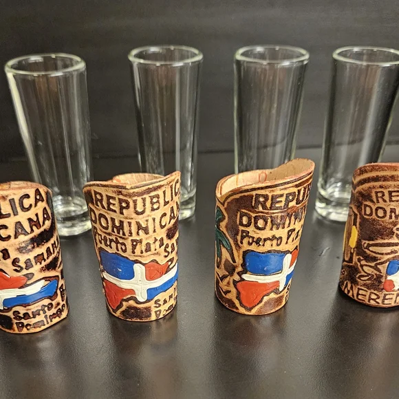 Shot Glass Set with Leather Wrap Dominican Republic - Picture 2 of 2